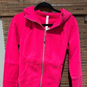 Lululemon Scuba full-zip hoodie, hot pink, size 6, never worn *NEW*